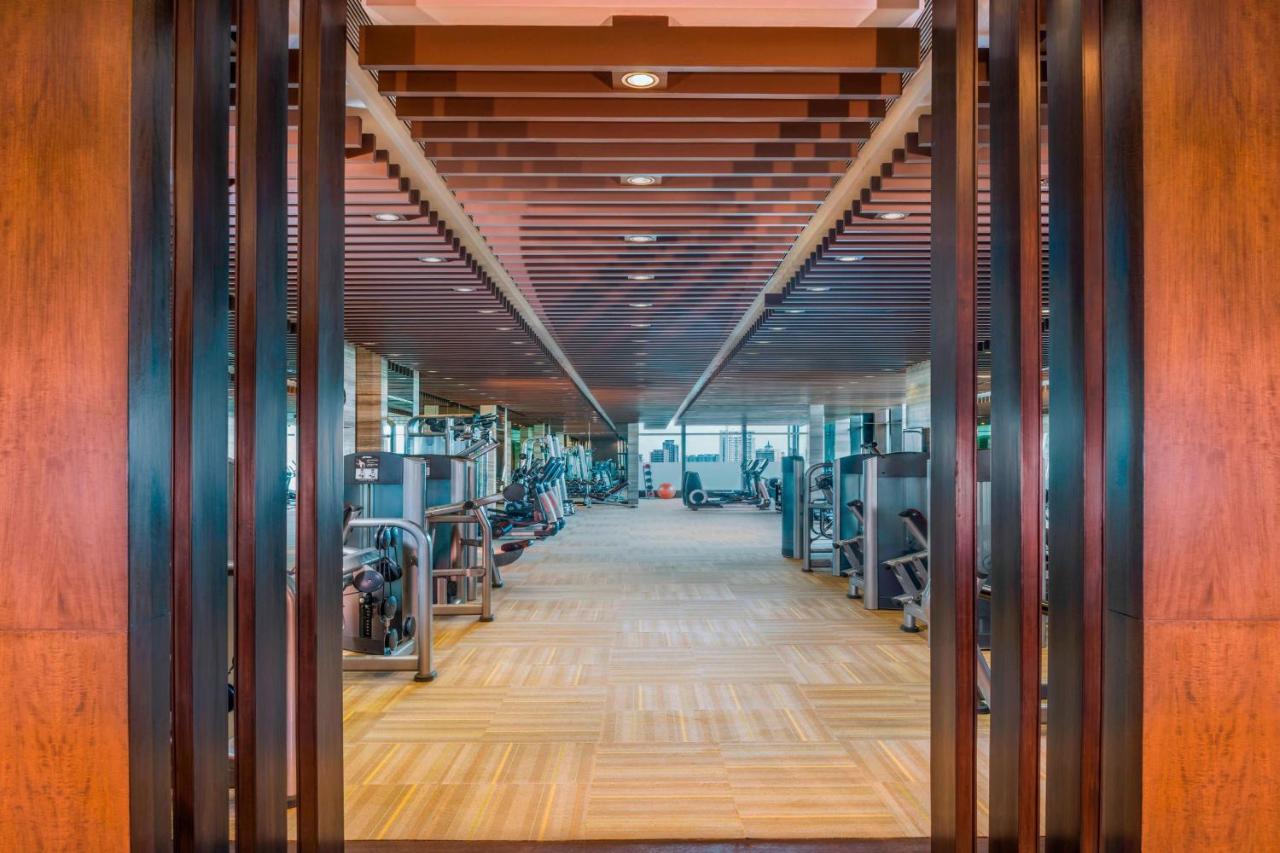 The St. Regis Mumbai Hotel Eksteriør billede The gym at the 1000 Museum