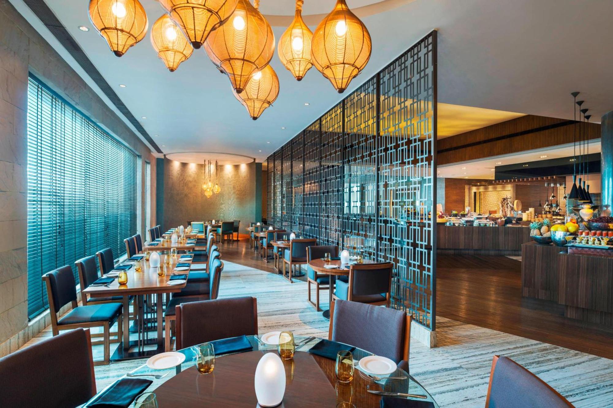 The St. Regis Mumbai Hotel Eksteriør billede The restaurant