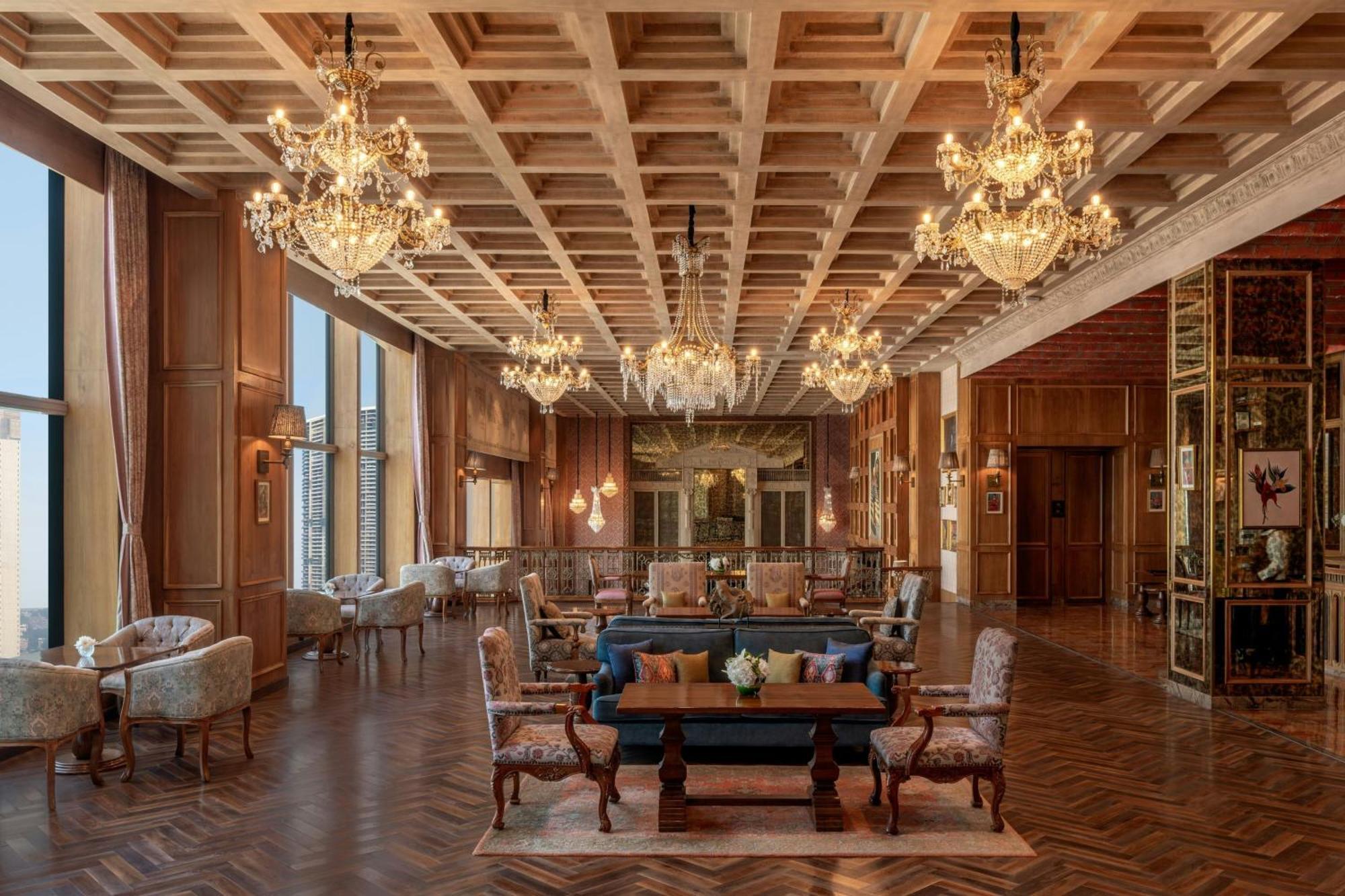 The St. Regis Mumbai Hotel Eksteriør billede The Club Lounge at the 36th floor